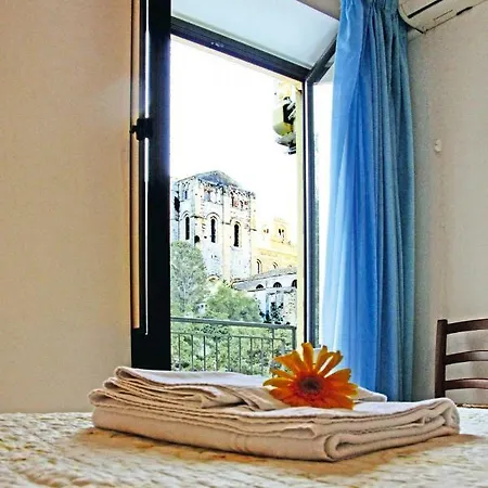 Isi07218 Cyb Cefalù